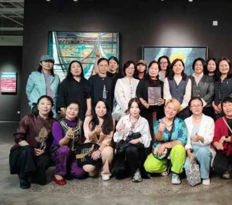 保定市女画家协会成功举办展览观摩暨学术研讨活动